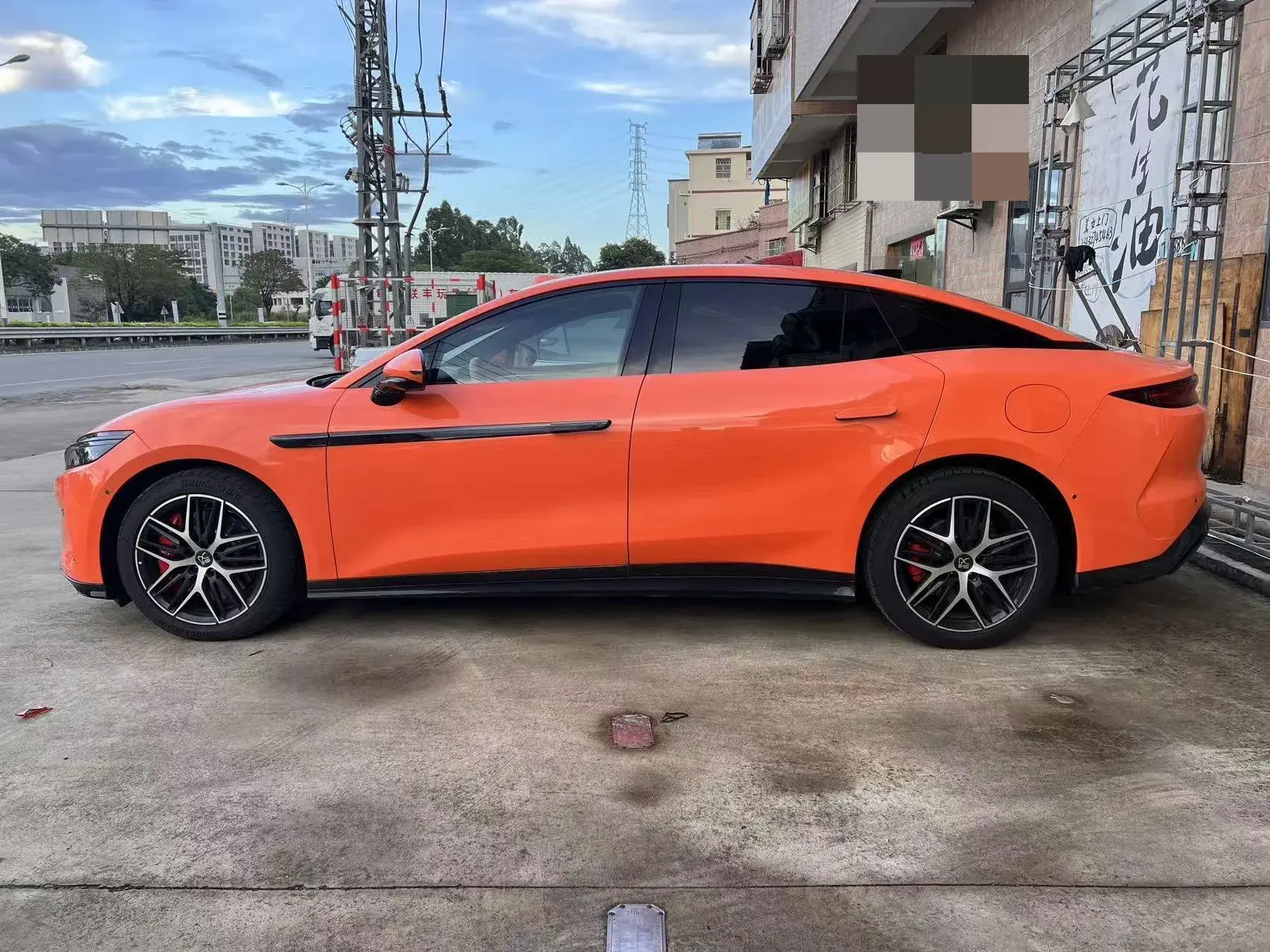 2025 BYD HANL thumbnail 3