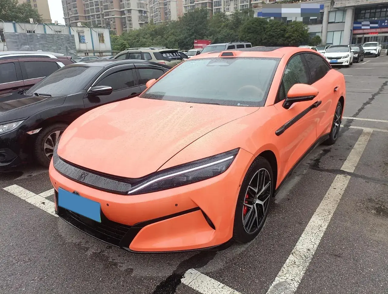 2025 BYD HANL view 1