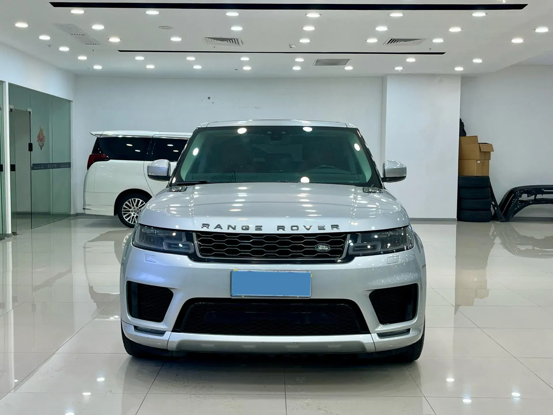 2018 LAND ROVER thumbnail 2