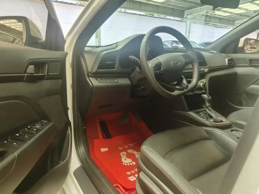 2019 HYUNDAI ELANTRA thumbnail 2