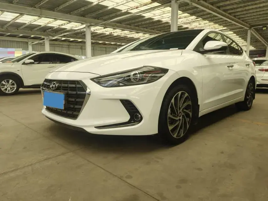 2019 HYUNDAI ELANTRA view 1