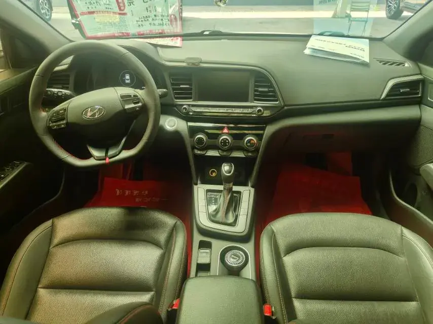 2019 HYUNDAI ELANTRA thumbnail 4