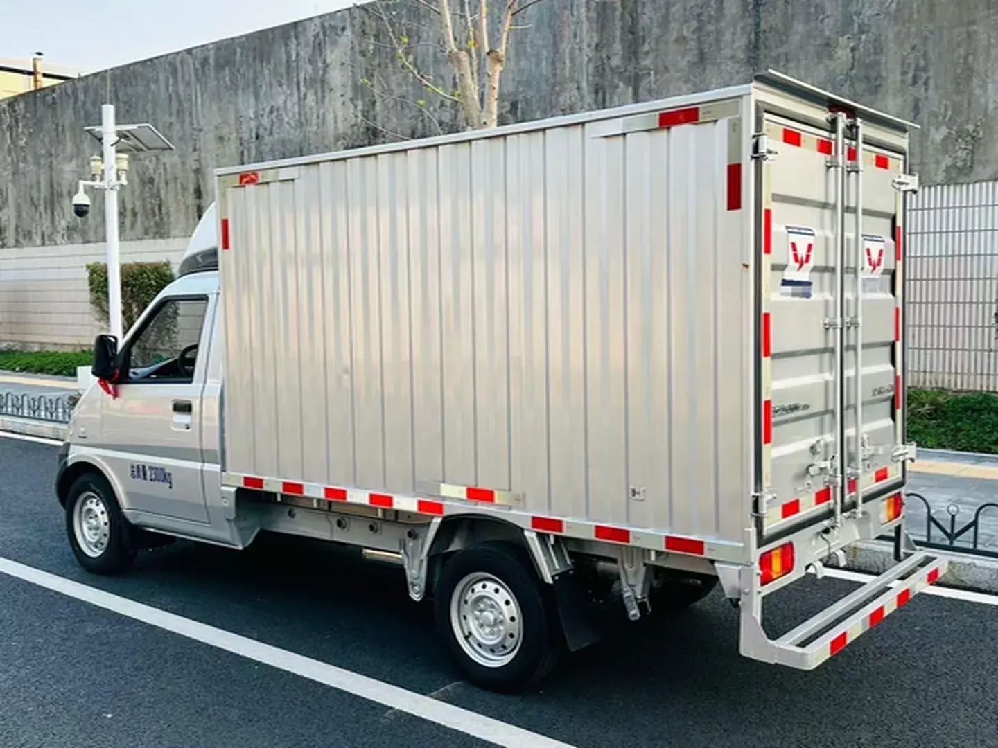 2023 WULING RONGGUANG thumbnail 2