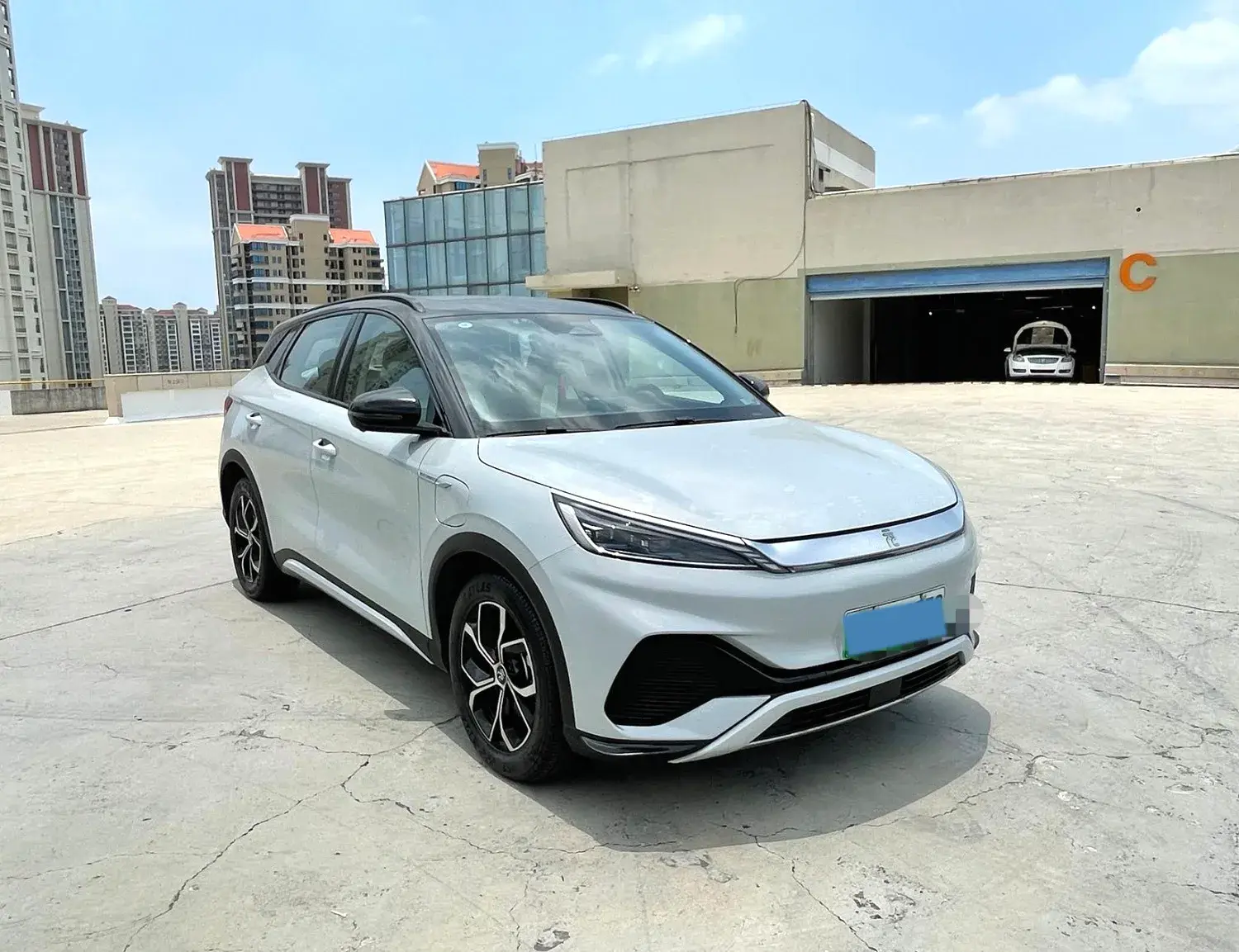 2023 BYD YUAN thumbnail 3