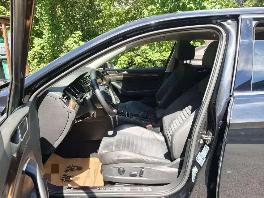 2018 VOLKSWAGEN MAGOTAN thumbnail 4