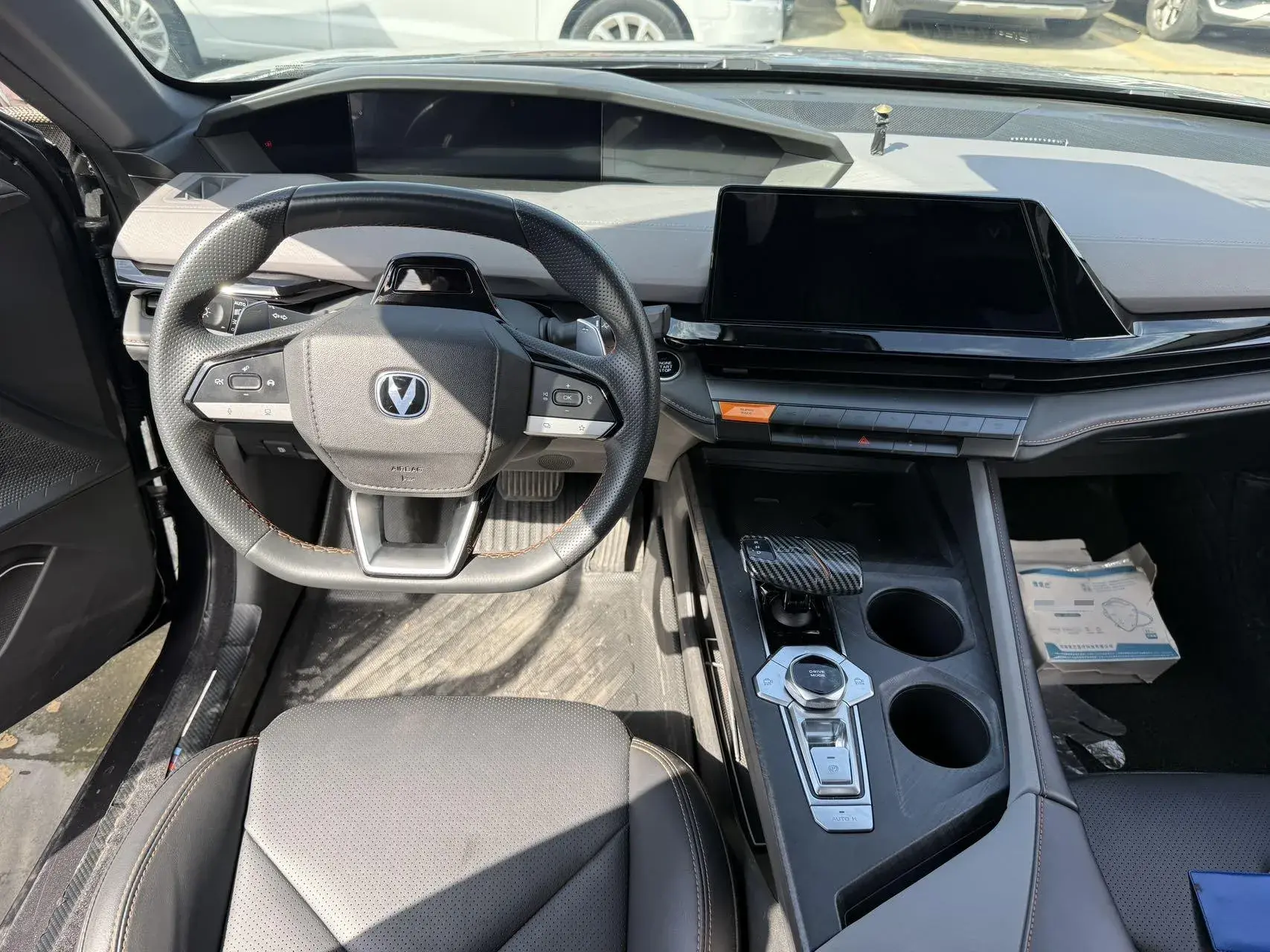 2022 CHANGAN UNI-V thumbnail 3