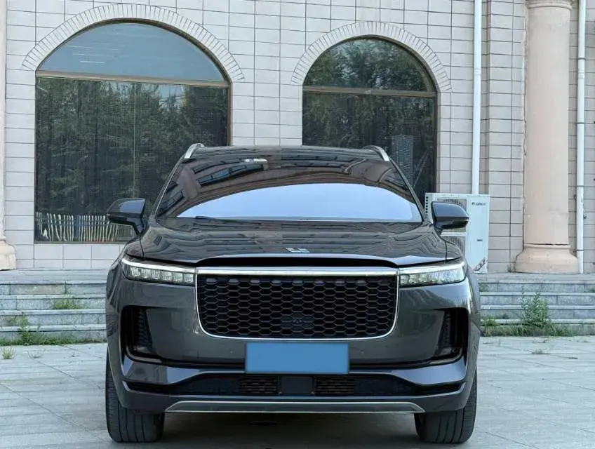 2021 LI ONE thumbnail 2