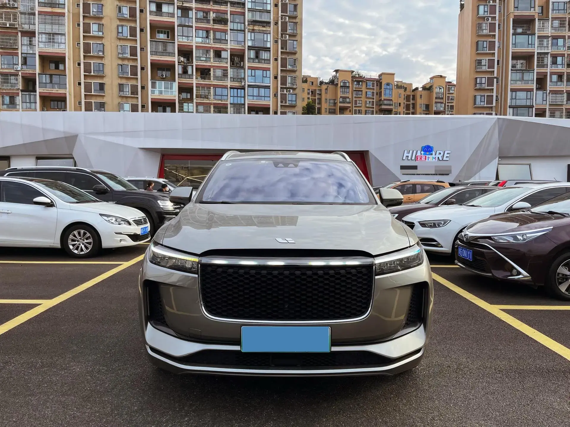 2020 LI ONE thumbnail 2