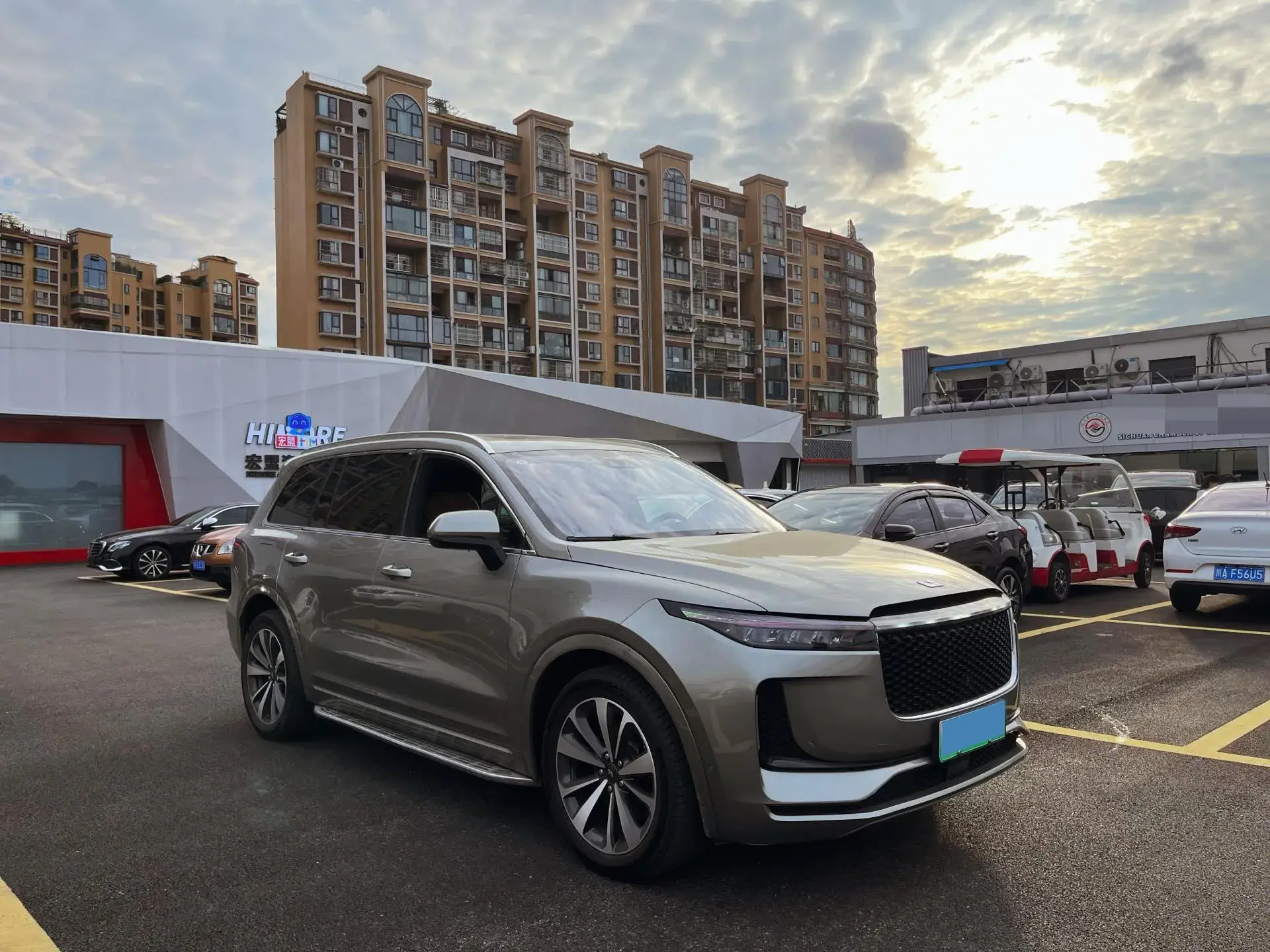 2020 LI ONE thumbnail 3