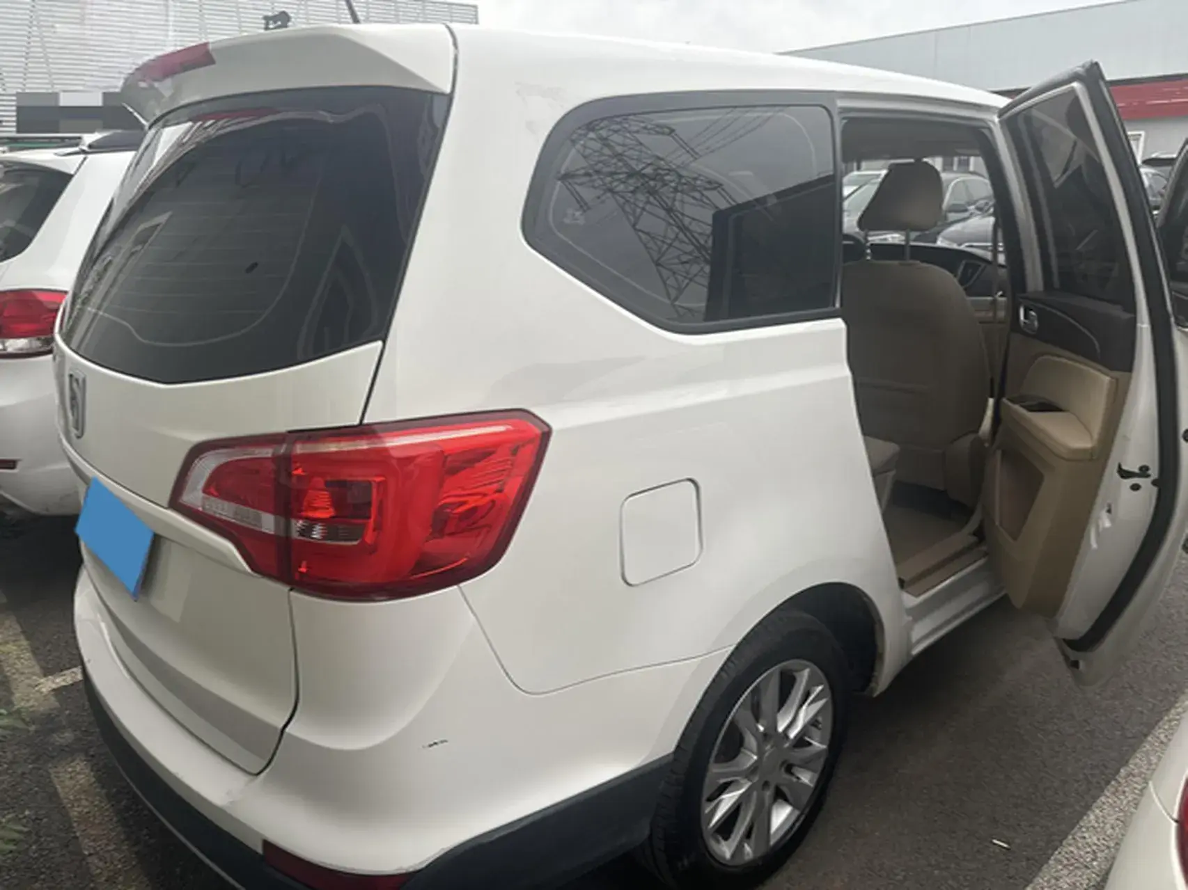 2016 BAOJUN 730 thumbnail 4