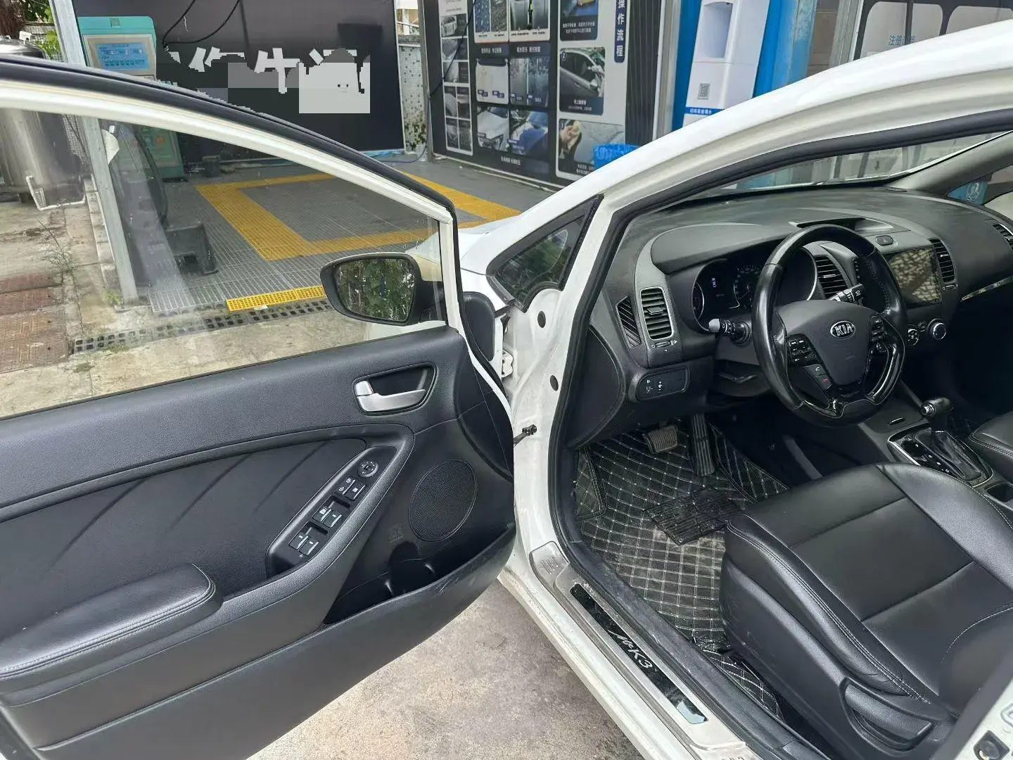 2017 KIA K3 thumbnail 3