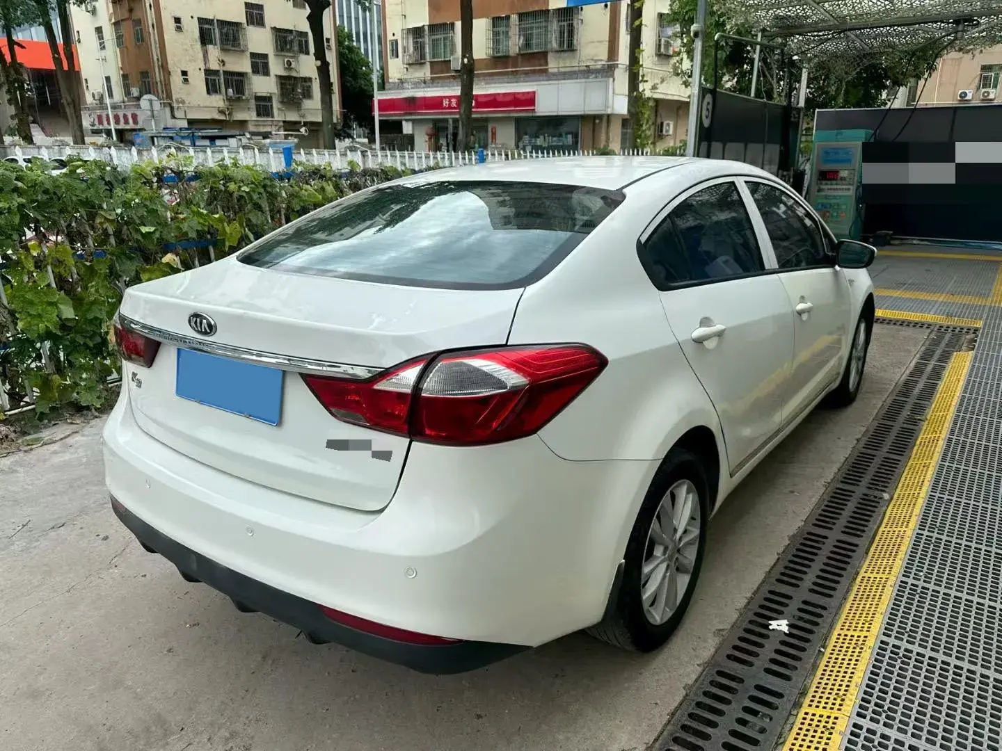 2017 KIA K3 thumbnail 4