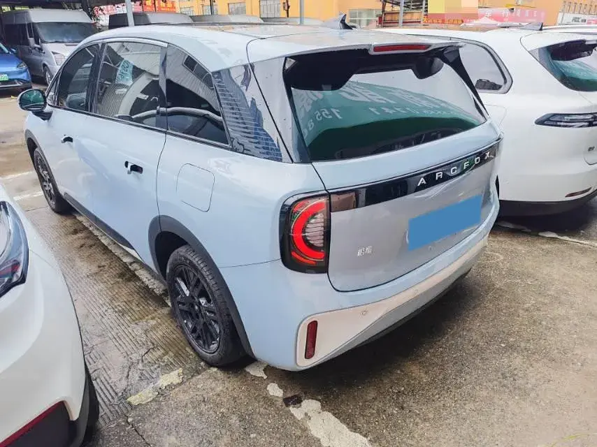 2024 ARCFOX KAOLA thumbnail 3