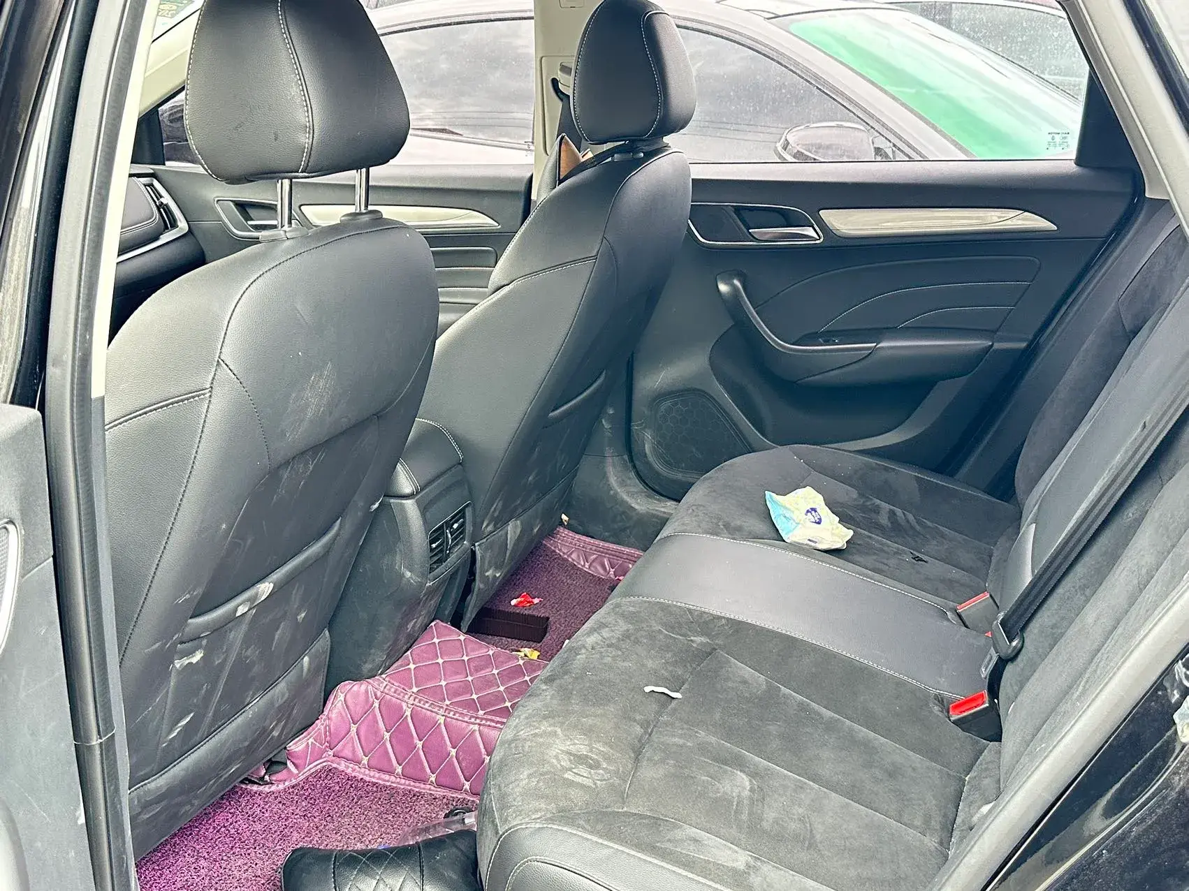 2017 ROEWE I6 thumbnail 3