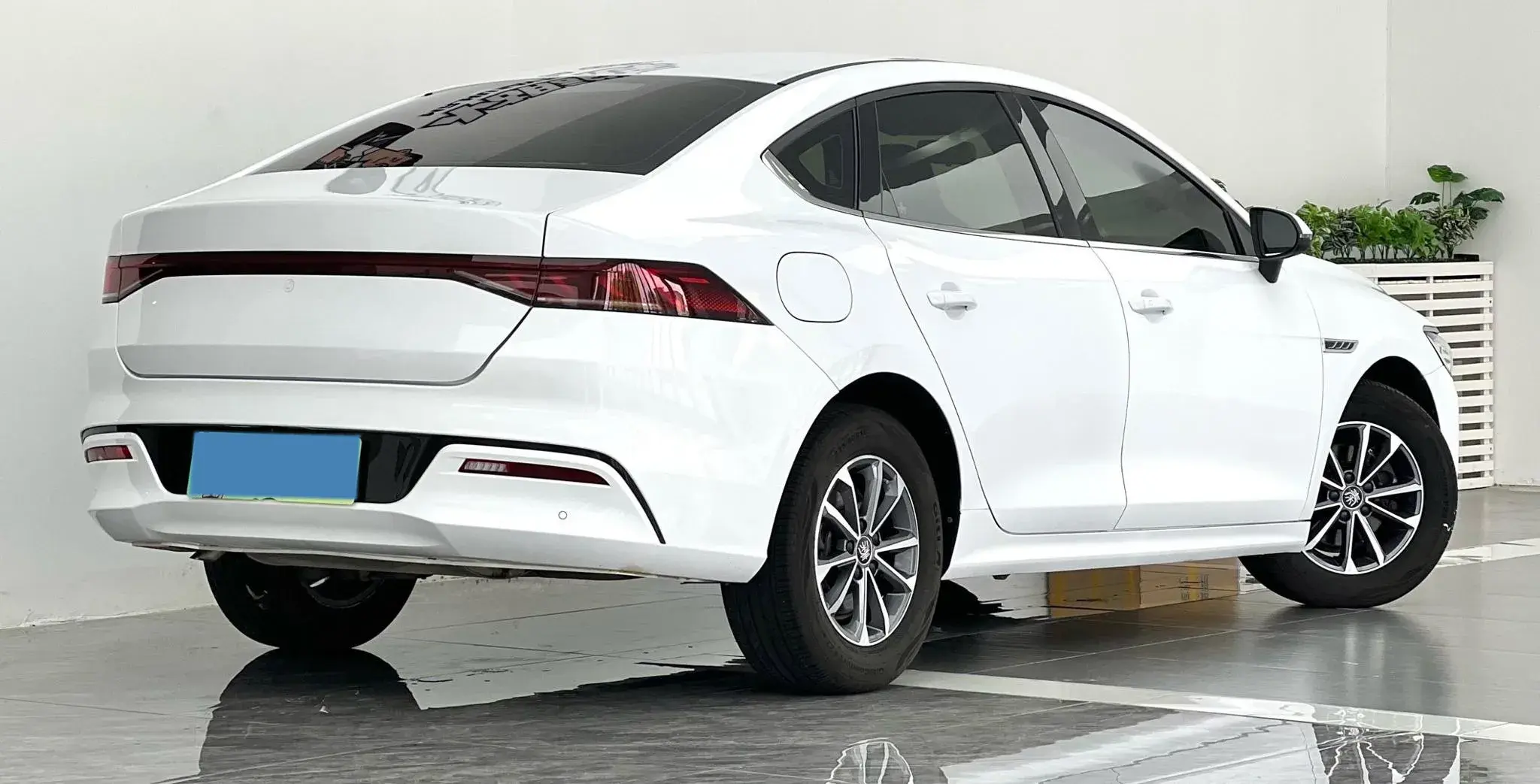 2023 BYD QIN thumbnail 3