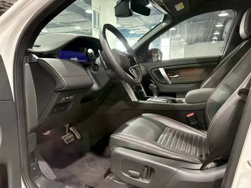 2022 LAND ROVER thumbnail 4