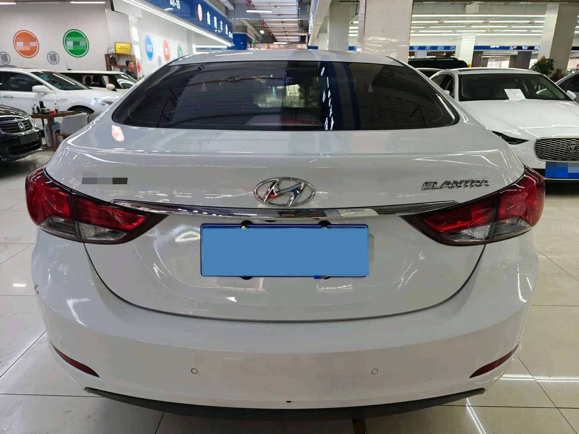 2016 HYUNDAI ELANTRA thumbnail 3