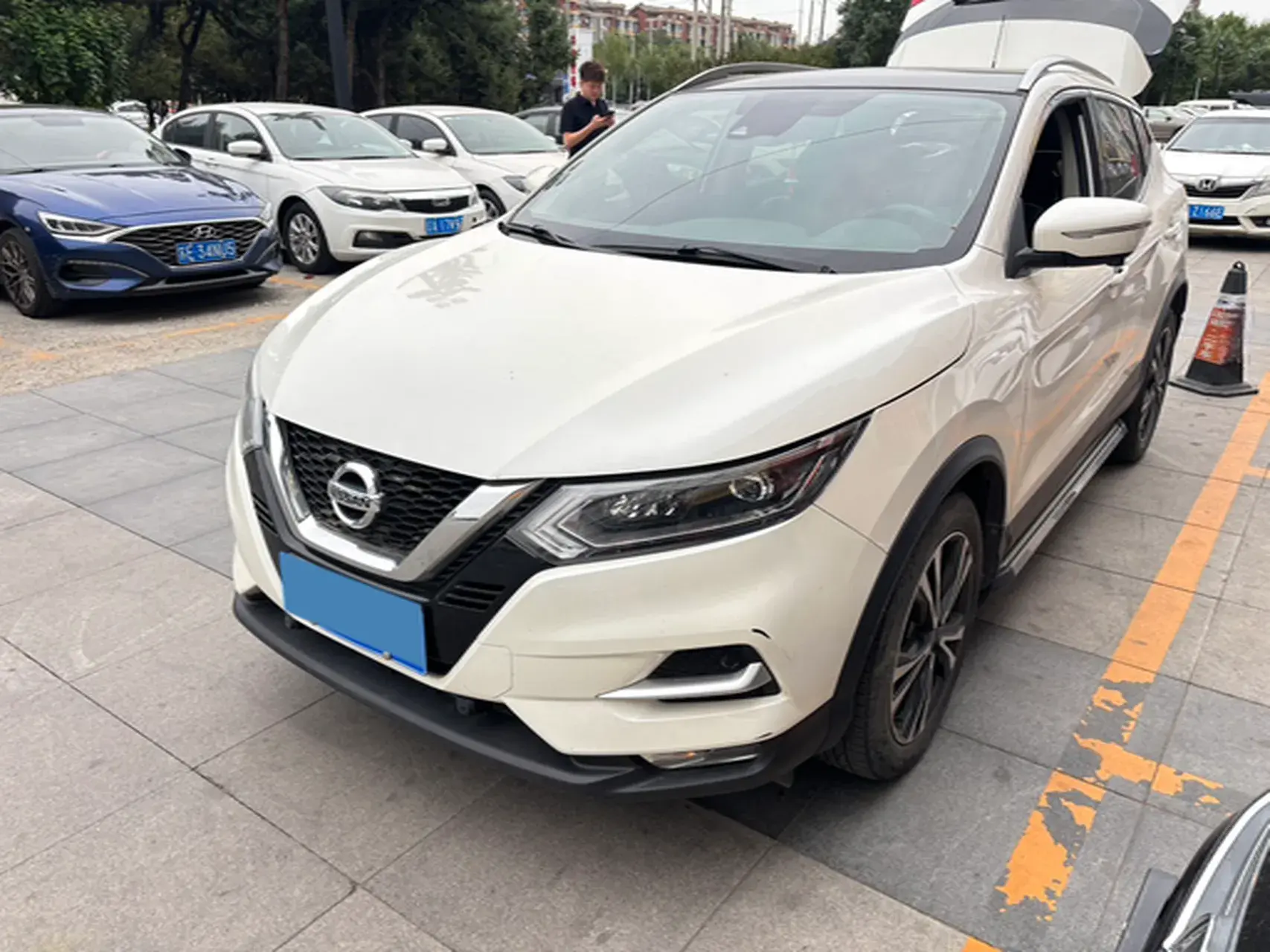 2021 NISSAN QASHQAI view 1