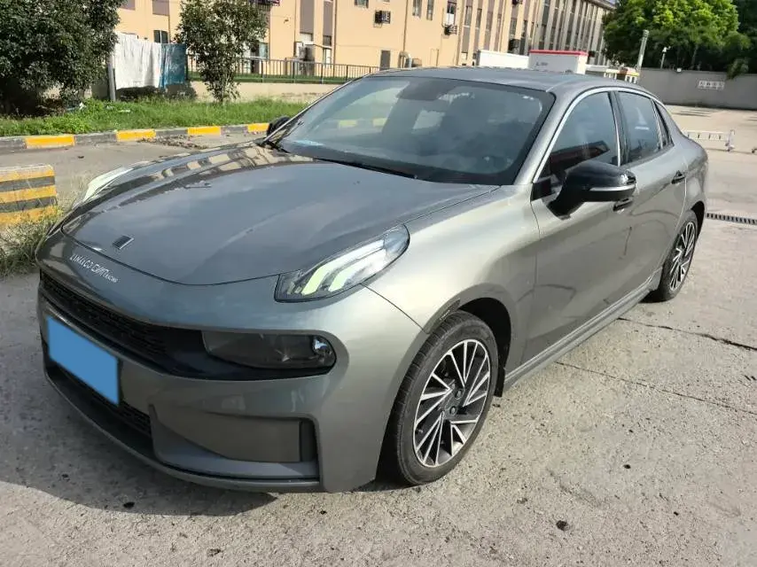 2021 LYNK&CO 03 view 1