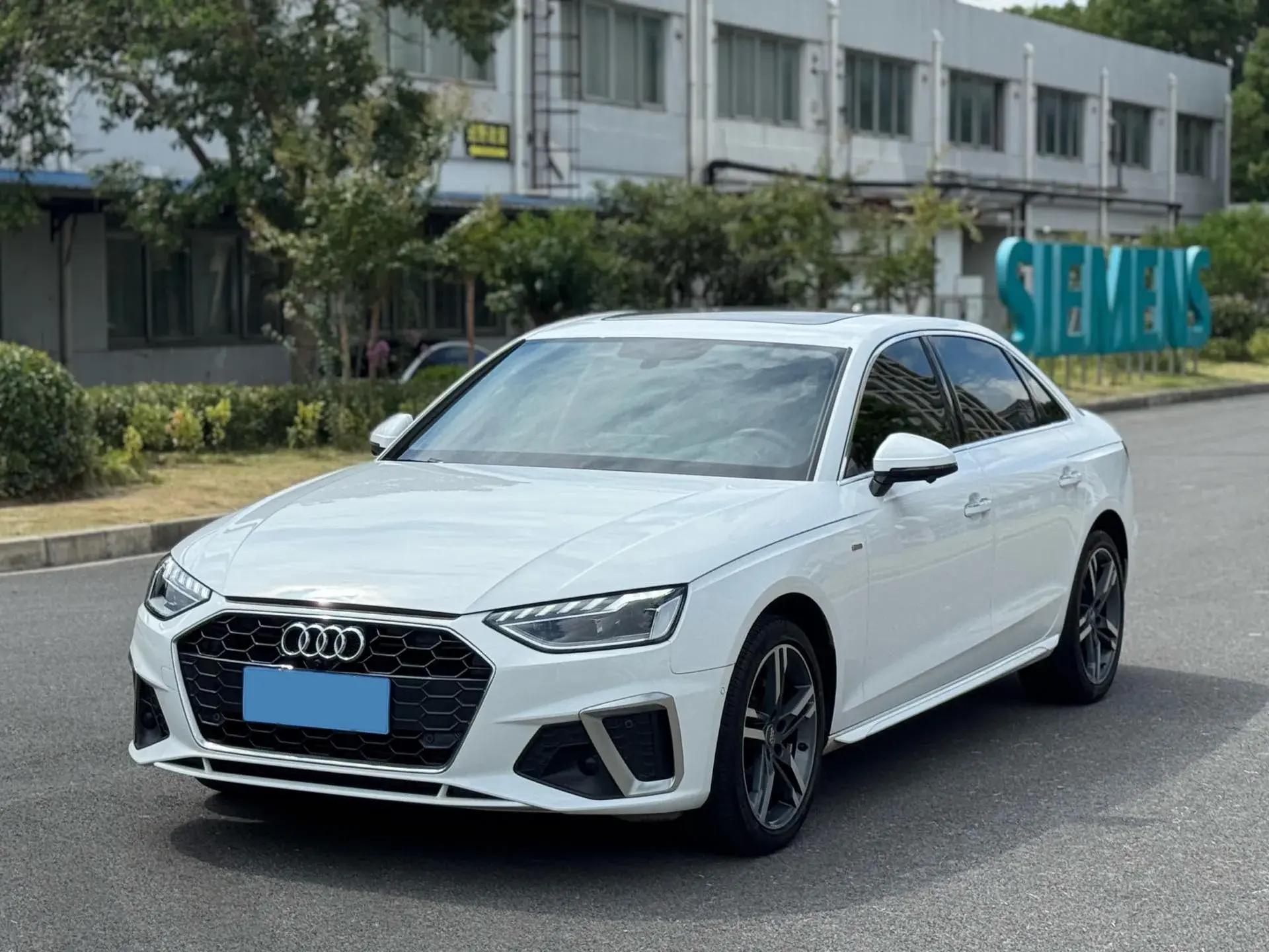 2020 AUDI A4L view 1