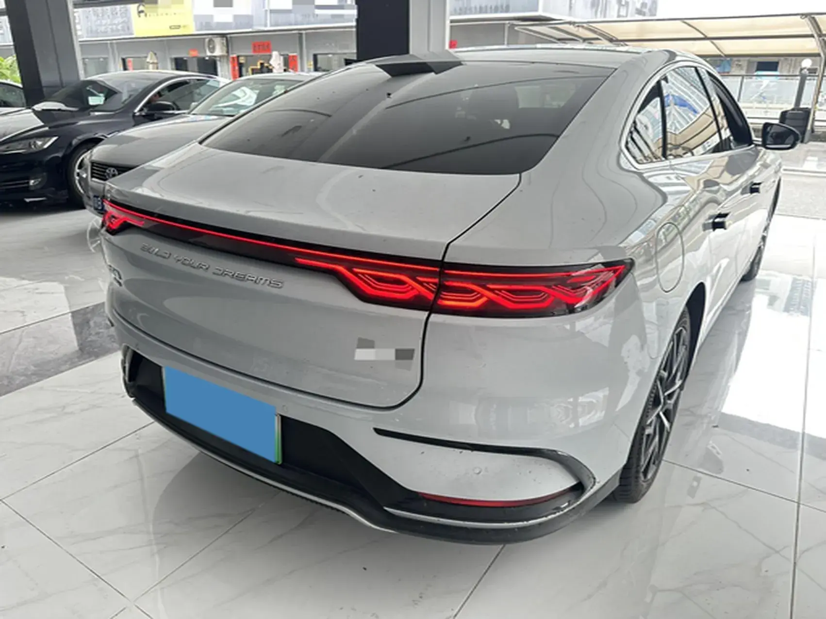 2025 BYD HAN thumbnail 4