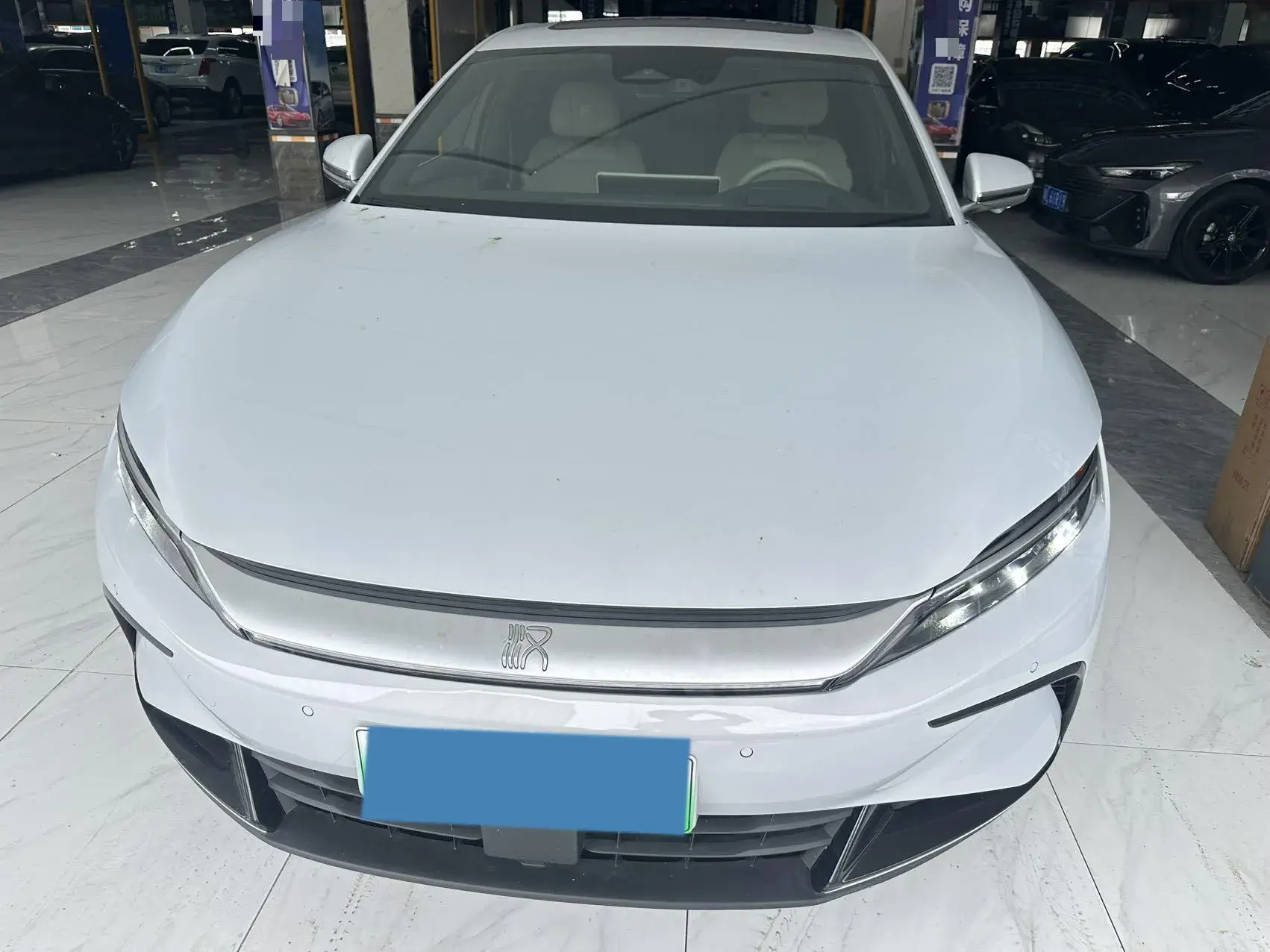 2025 BYD HAN thumbnail 2