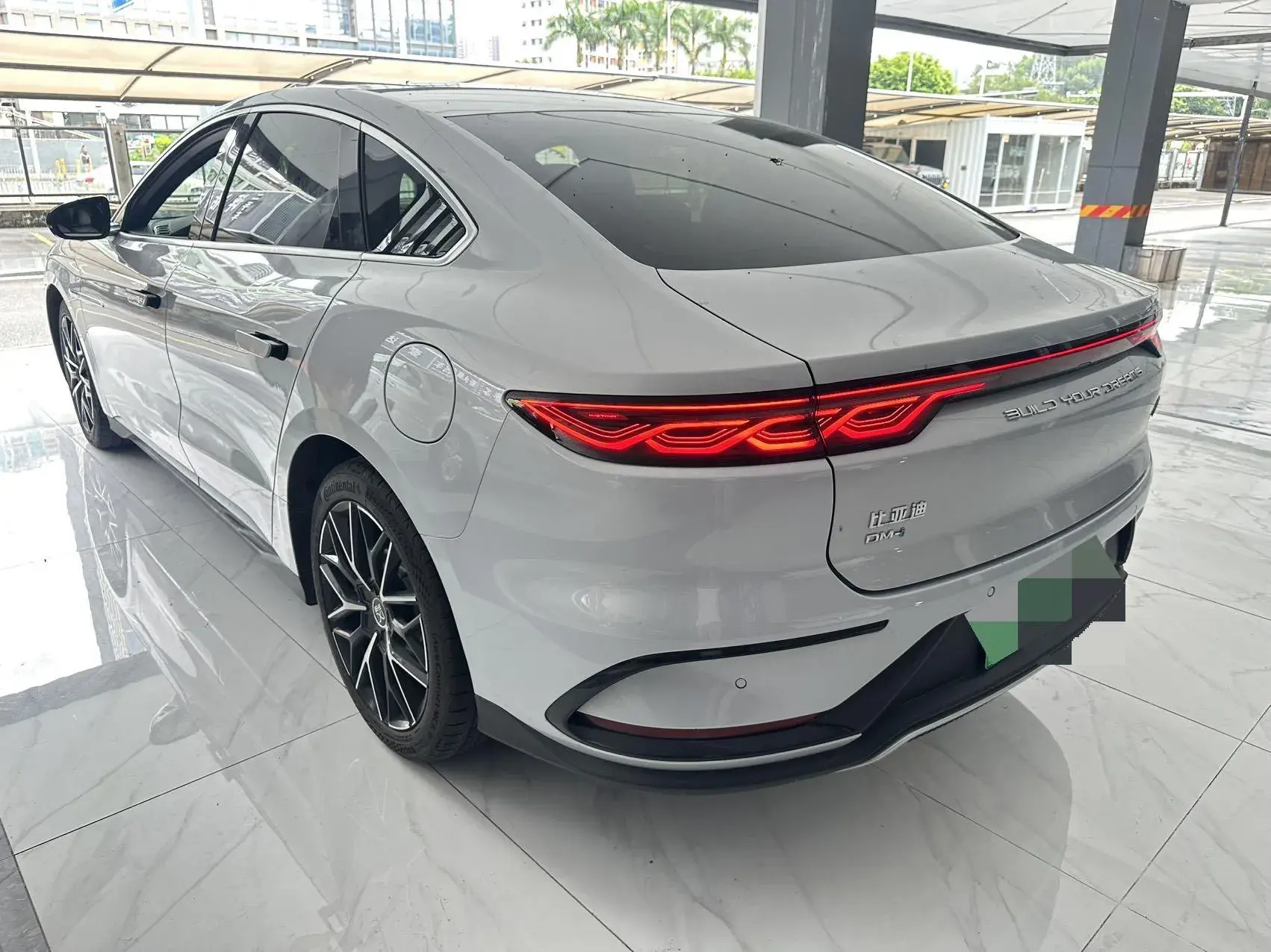 2025 BYD HAN thumbnail 3