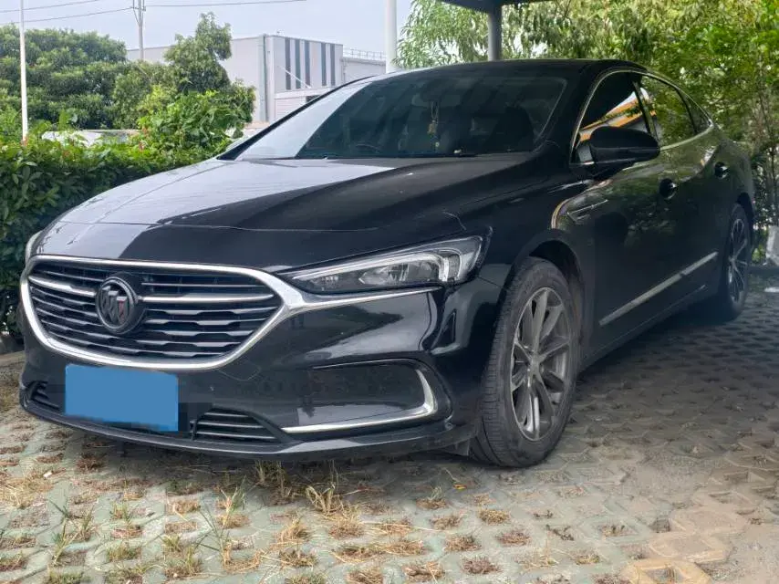 2021 BUICK LARCOSSE view 1