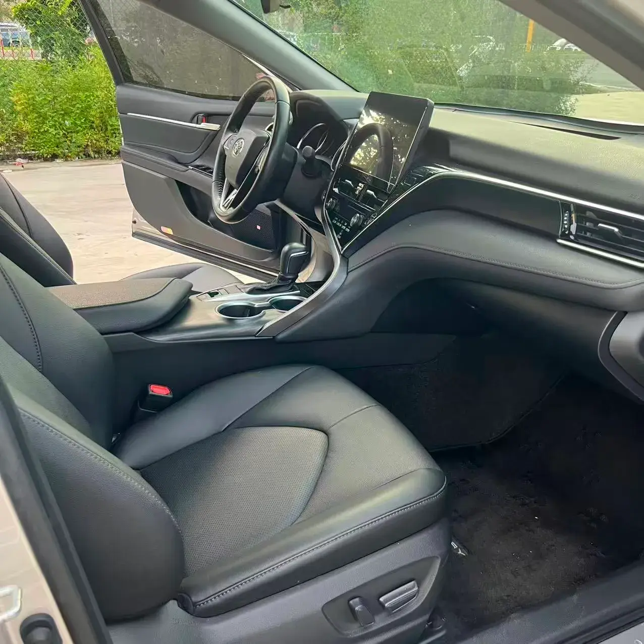 2023 TOYOTA CAMRY thumbnail 3