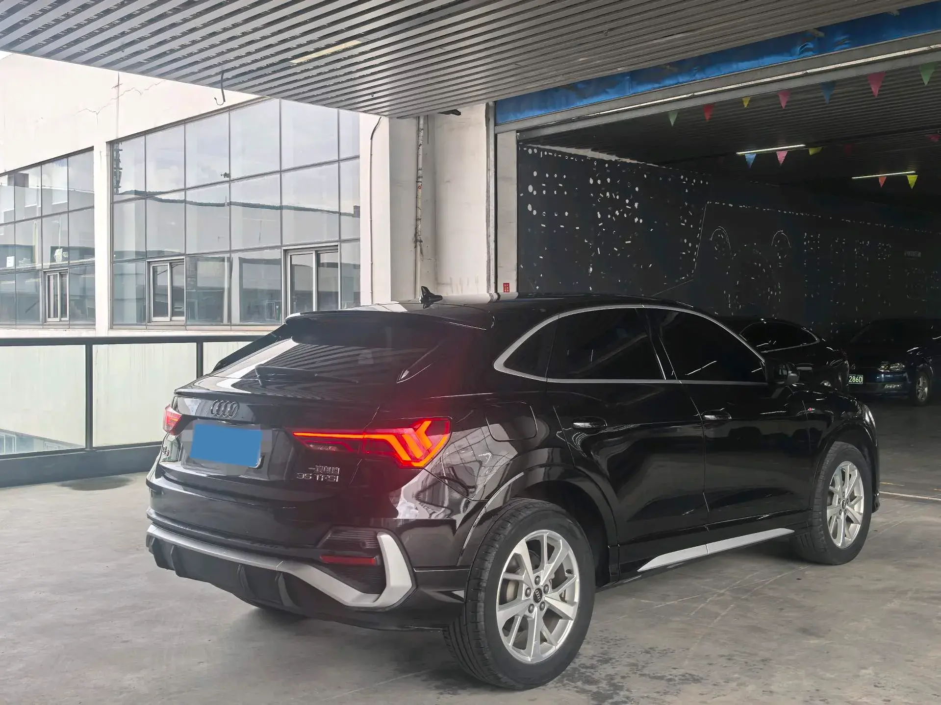 2022 AUDI Q3 thumbnail 4