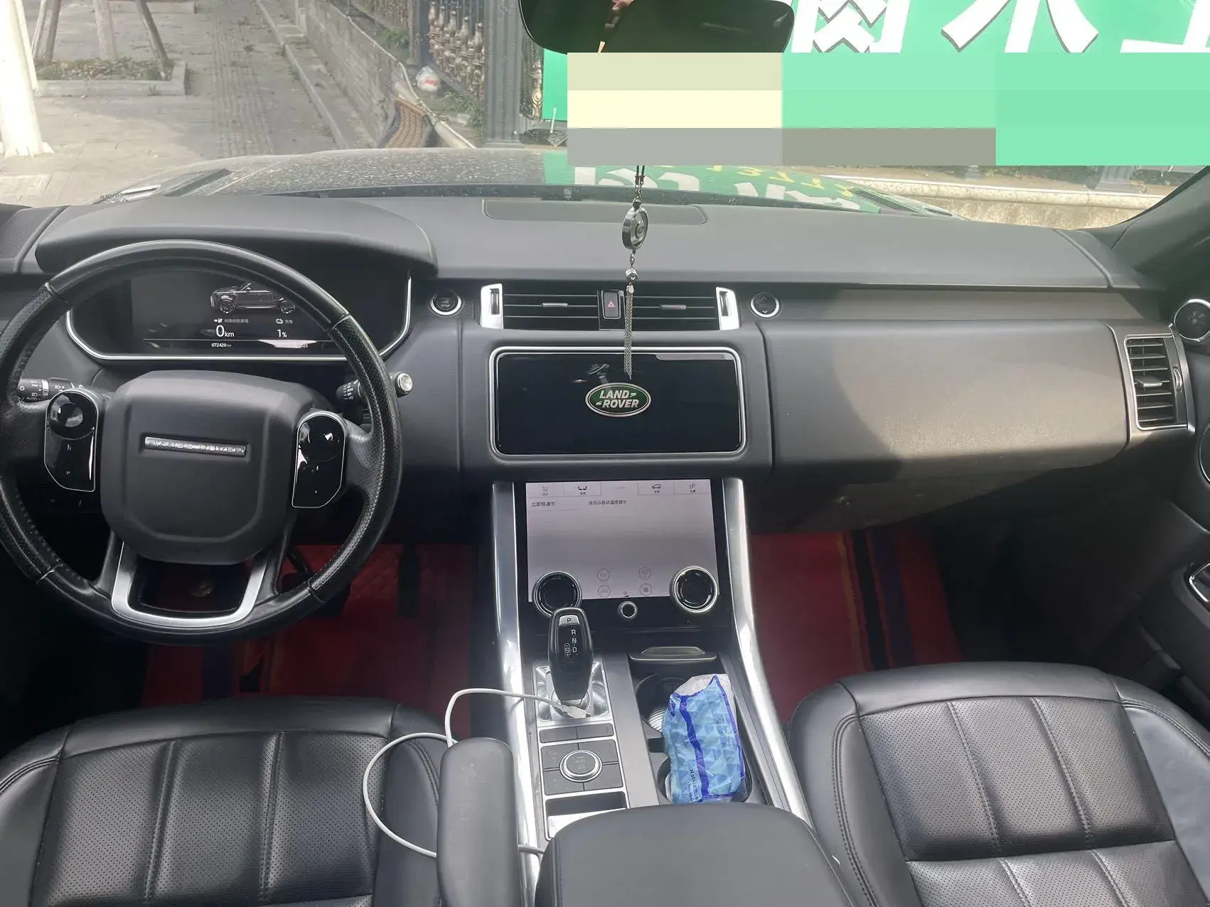 2022 LAND ROVER thumbnail 4