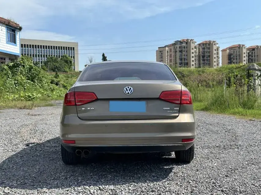 2017 VOLKSWAGEN SAGITAR thumbnail 4