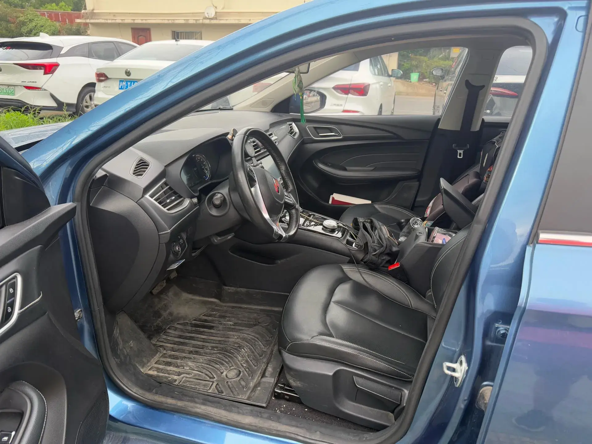 2018 ROEWE EI5 thumbnail 4