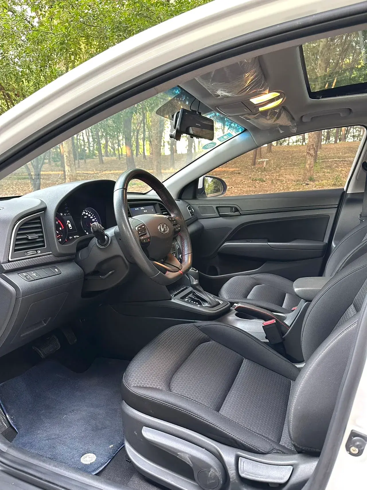 2018 HYUNDAI ELANTRA thumbnail 4