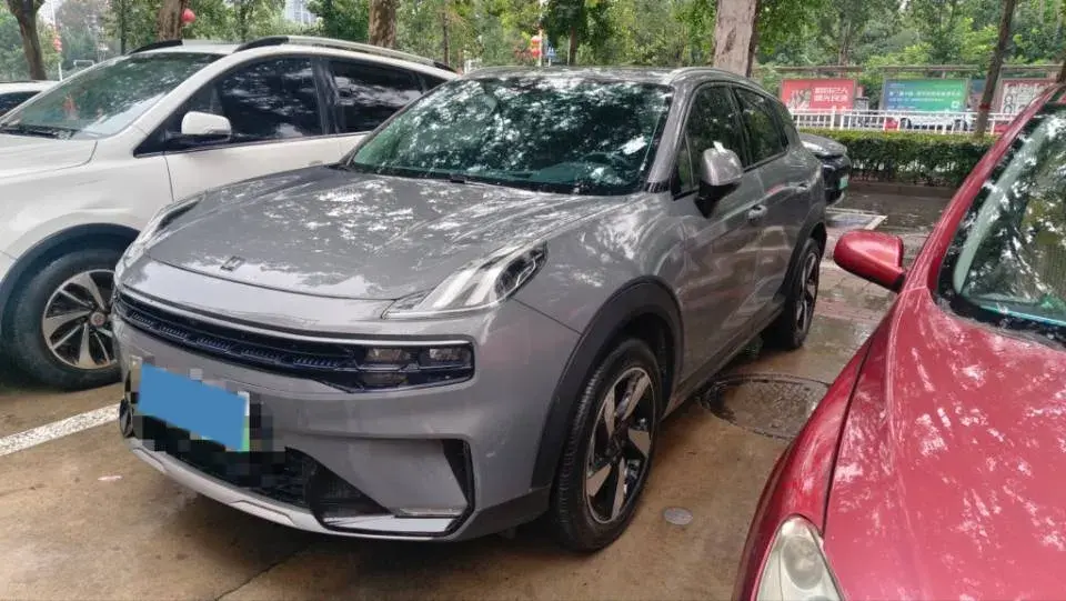 2020 LYNK&CO 06 view 1