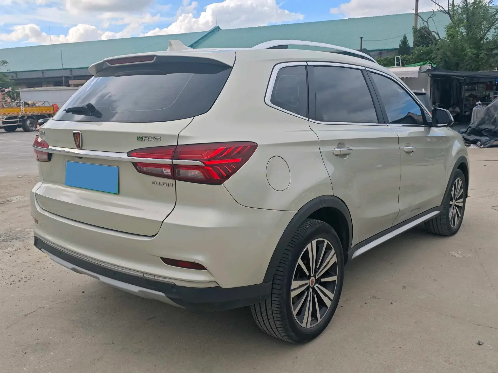 2017 ROEWE RX5 thumbnail 3