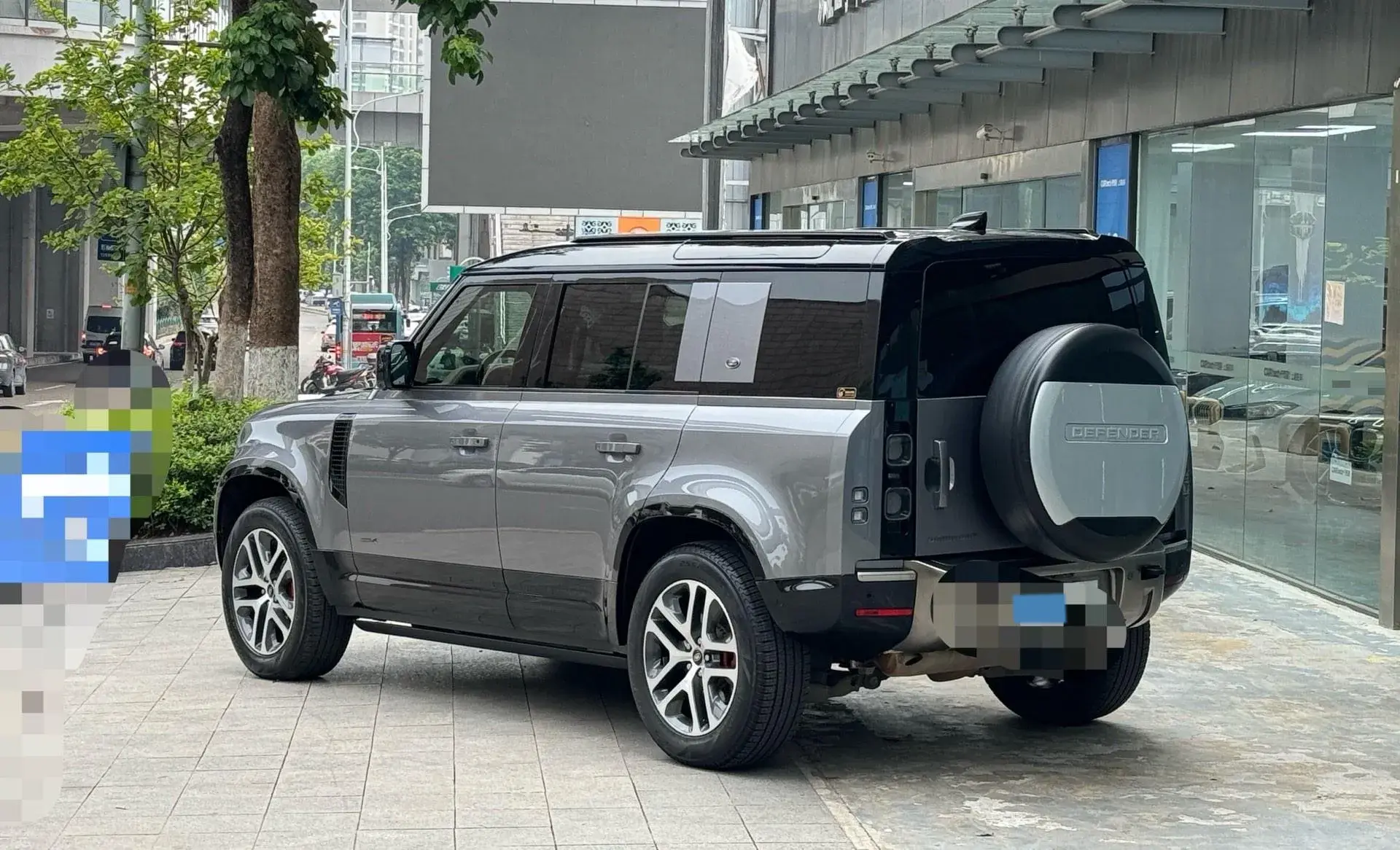 2022 LAND ROVER thumbnail 4