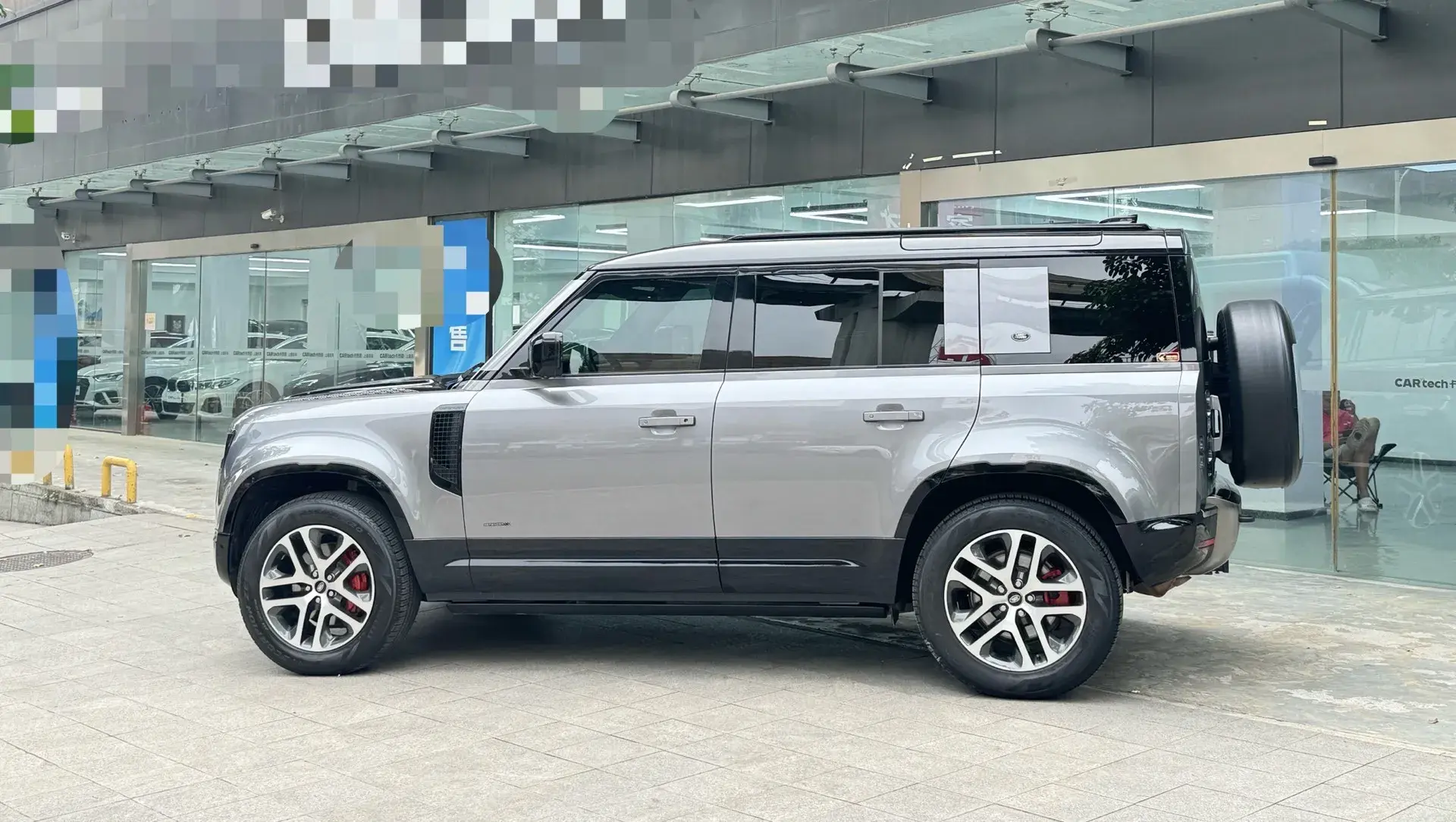 2022 LAND ROVER thumbnail 3