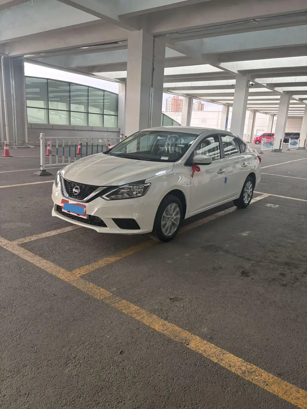 2021 NISSAN SYLPHY view 1