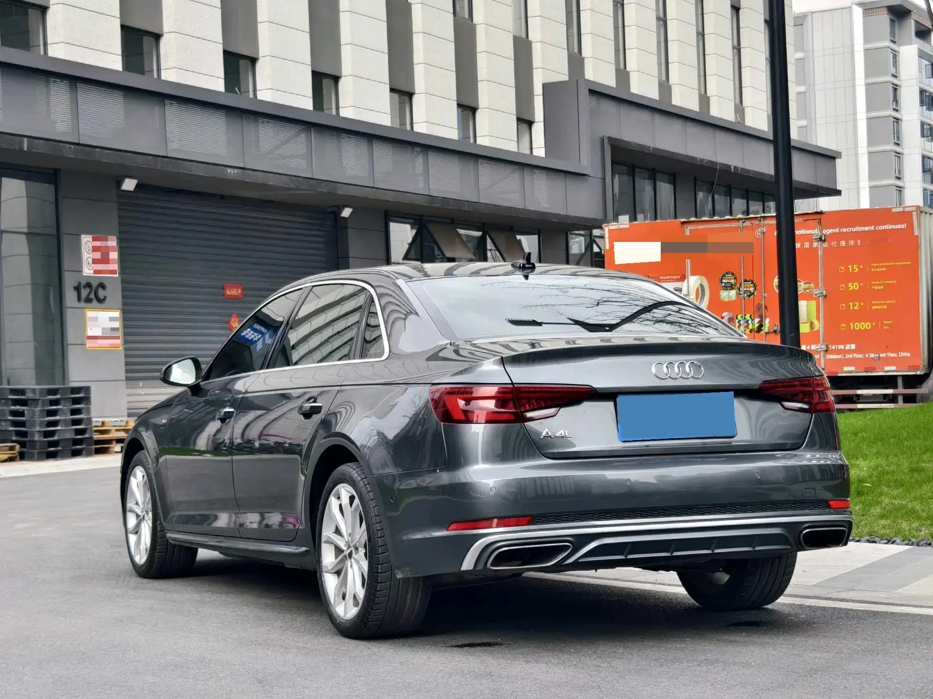 2019 AUDI A4L thumbnail 4