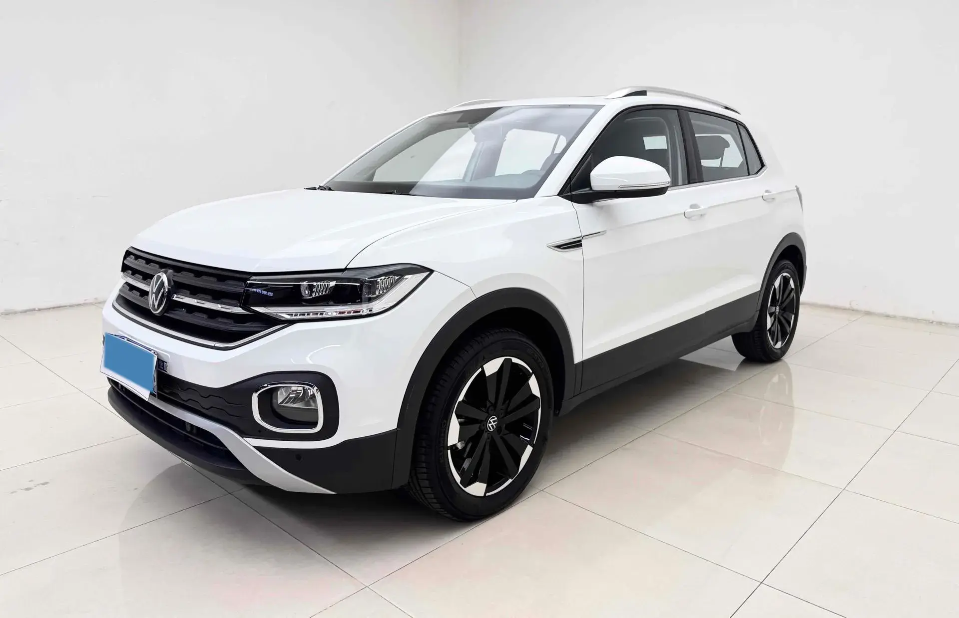 2021 VOLKSWAGEN TACQUA view 1