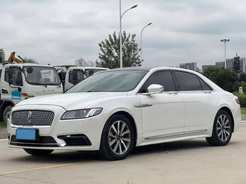 2017 LINCOLN CONTINENTAL view 1