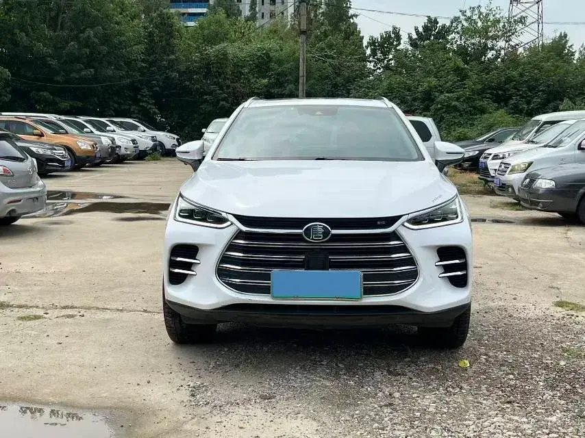 2018 BYD TANG thumbnail 2