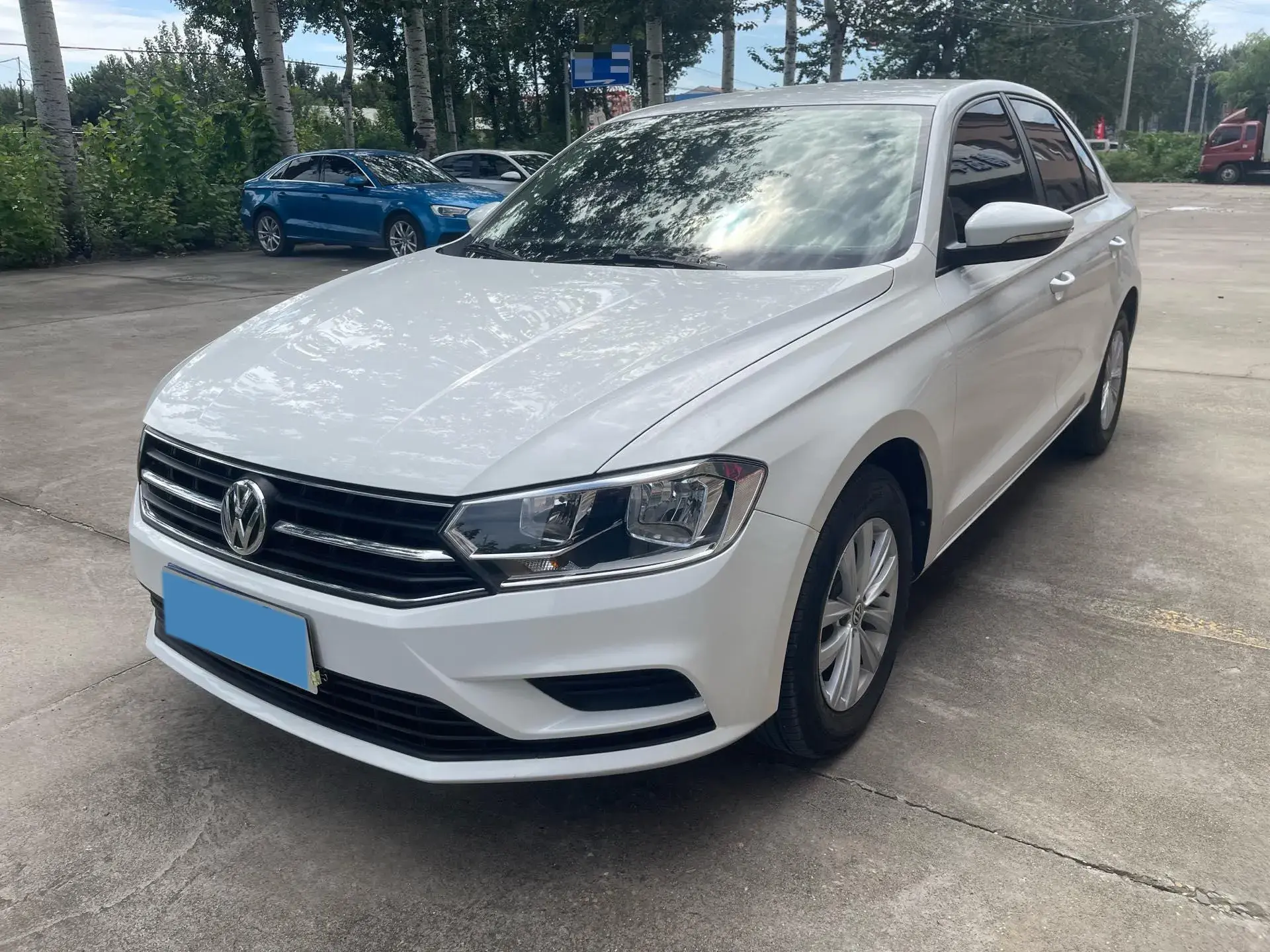 2018 VOLKSWAGEN BORA view 1