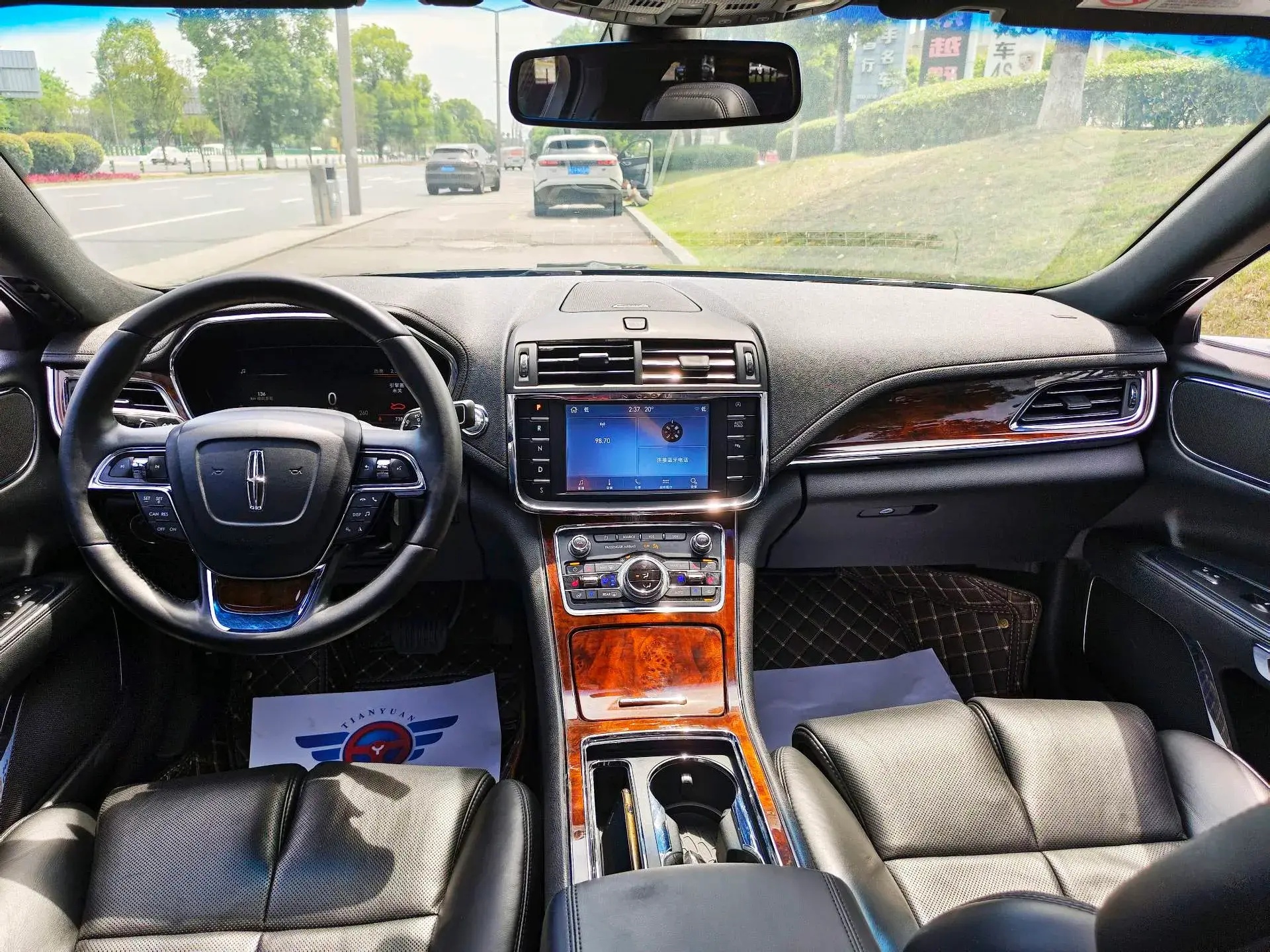 2019 LINCOLN CONTINENTAL thumbnail 2