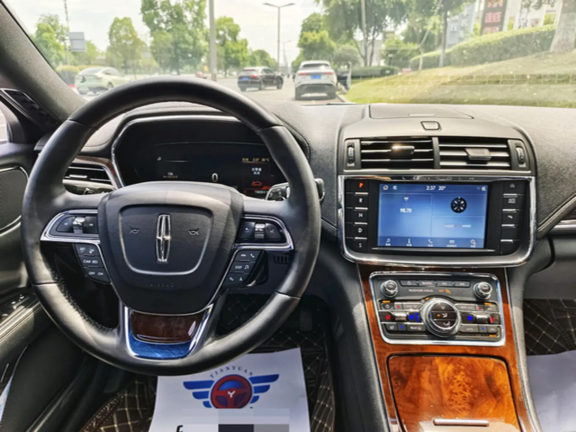 2019 LINCOLN CONTINENTAL thumbnail 3