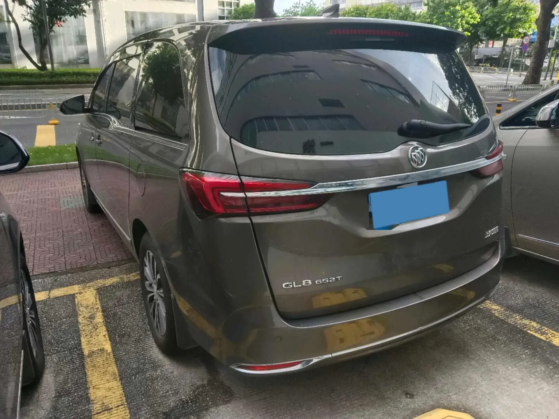 2022 BUICK GL8 thumbnail 3