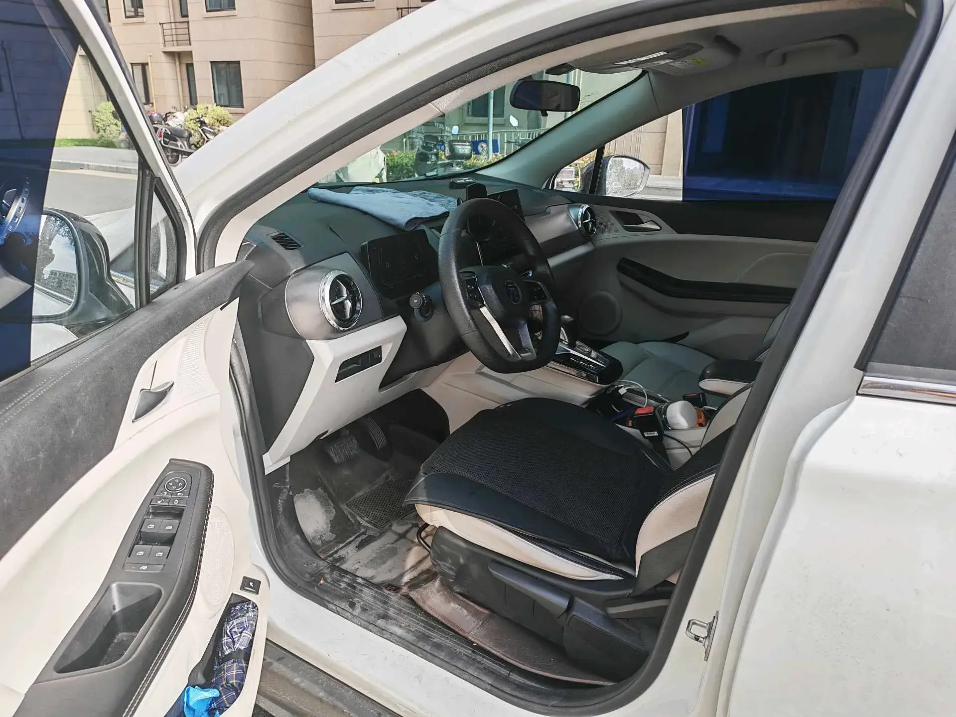 2021 BYD YUAN thumbnail 3