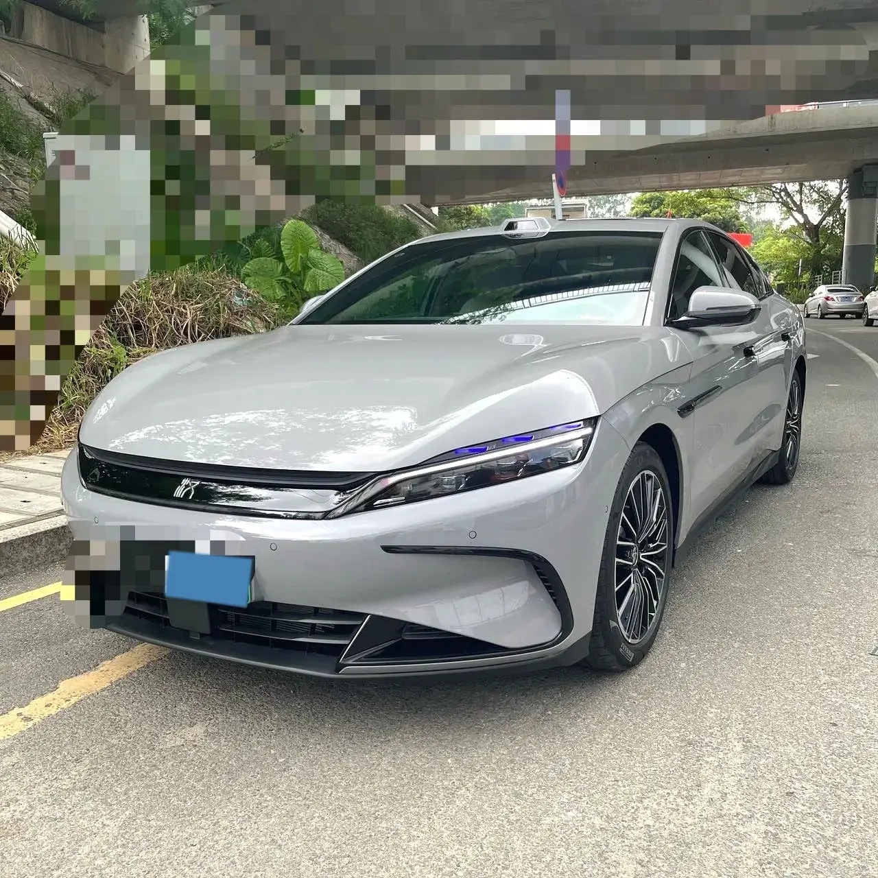 2025 BYD HAN view 1