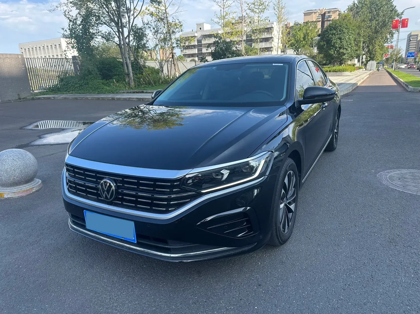 2023 VOLKSWAGEN PASSAT view 1